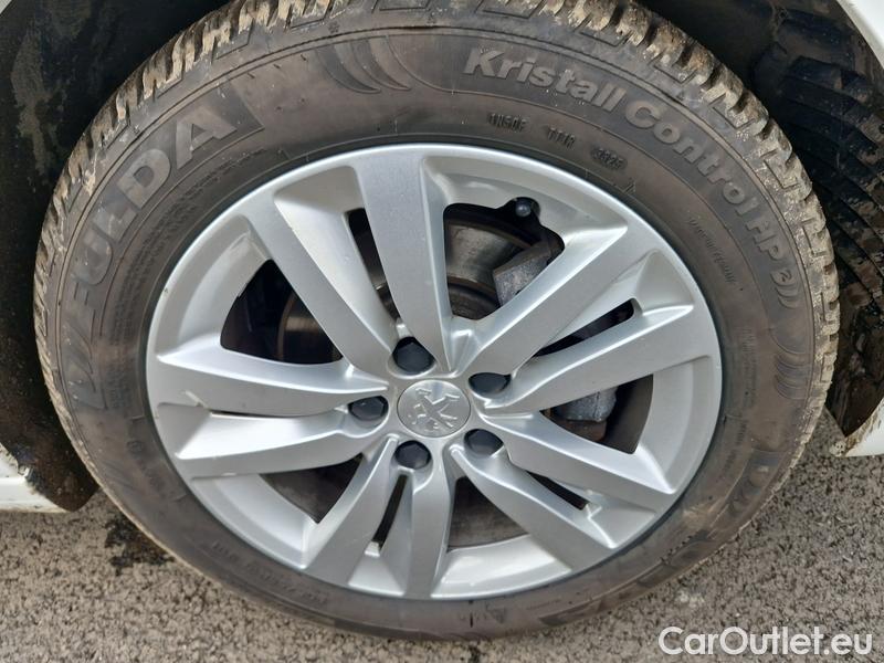  Peugeot  308 -SW  (P5) (2021)  SW 1.2 PT 130 ACTIVE P 5d #17