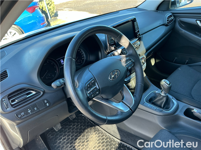  Hyundai  i30  1.5i Smart kombi 5d #15