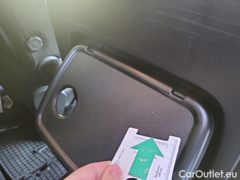  Opel  Combo   E Cargo (2018) Com.L.1.5D 96 Elegance Plus 5d #17