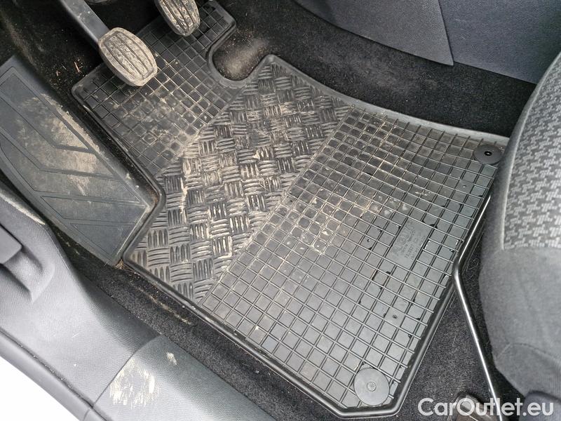  Peugeot  308 -SW  (P5) (2021)  SW 1.2 PT 130 ACTIVE P 5d #9