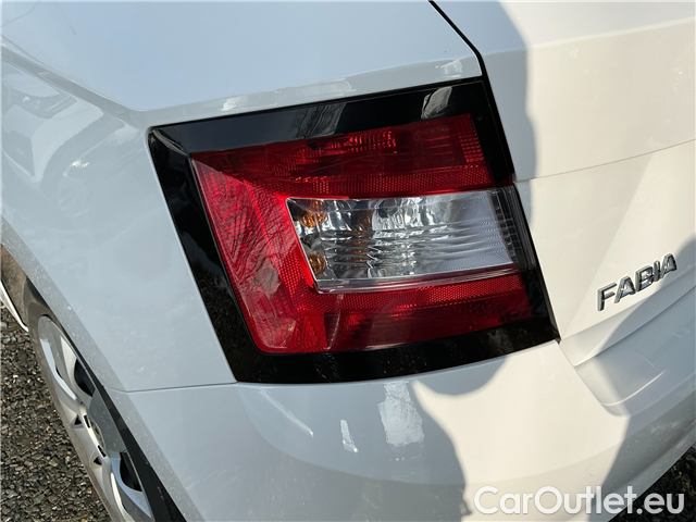  Skoda  Fabia  1.0MPI 44 Active #10