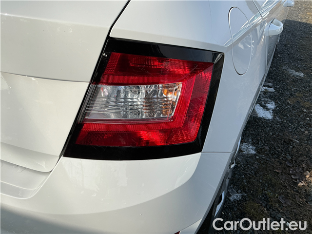  Skoda  Fabia  1.0MPI 44 Active #9