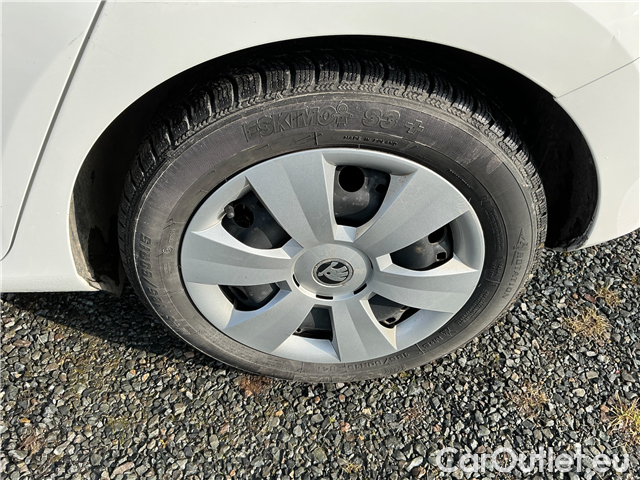  Skoda  Fabia  1.0MPI 44 Active #12