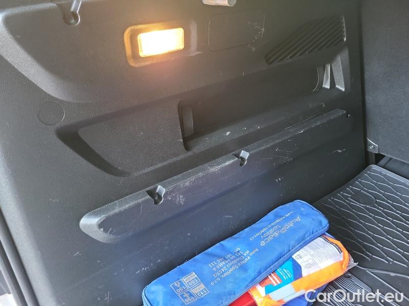  Opel  Combo   E Cargo (2018) Com.L.1.5D 96 Elegance Plus 5d #10