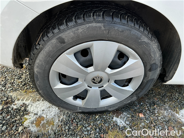  Skoda  Fabia  1.0MPI 44 Active #8