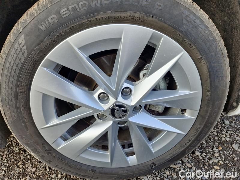  Skoda  Octavia  Combi (NX3)(2020) Oct.Com.1.5e-TEC 110 Style AT #15