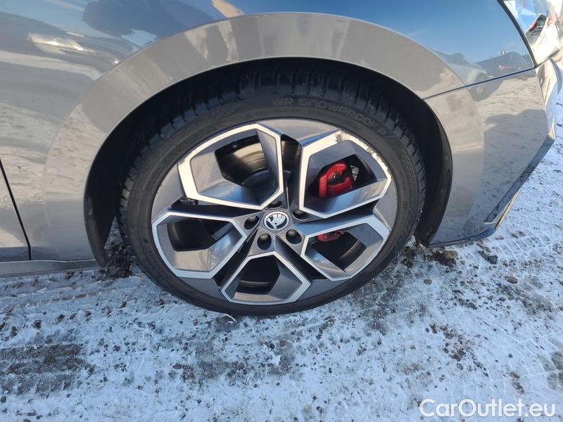  Skoda  Octavia  Lim. (NX3)(2020)  2.0 TSI 180 RS 5d #7