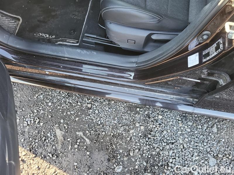  Toyota  Corolla  TouringSports (E21) (2019)  TS 1.8Hyb Style AT #1