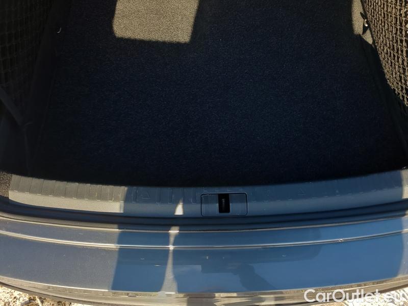  Skoda  Octavia  Lim. (NX3)(2020)  2.0 TSI 180 RS 5d #12