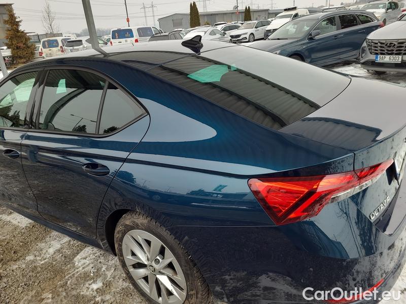  Skoda  Octavia  Lim. (NX3)(2020)  2.0TSI 140 Amb 4x4 AT #8