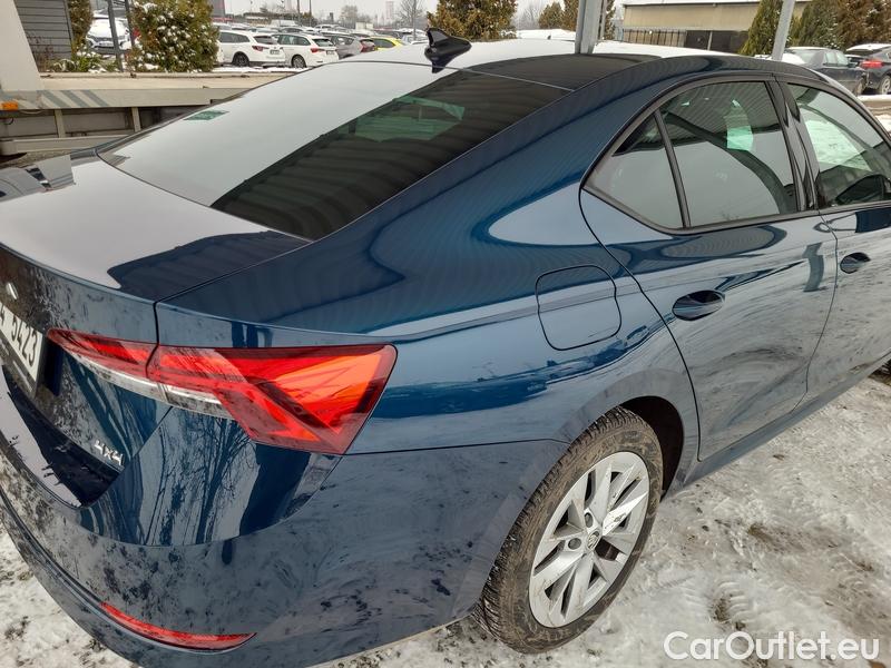  Skoda  Octavia  Lim. (NX3)(2020)  2.0TSI 140 Amb 4x4 AT #12