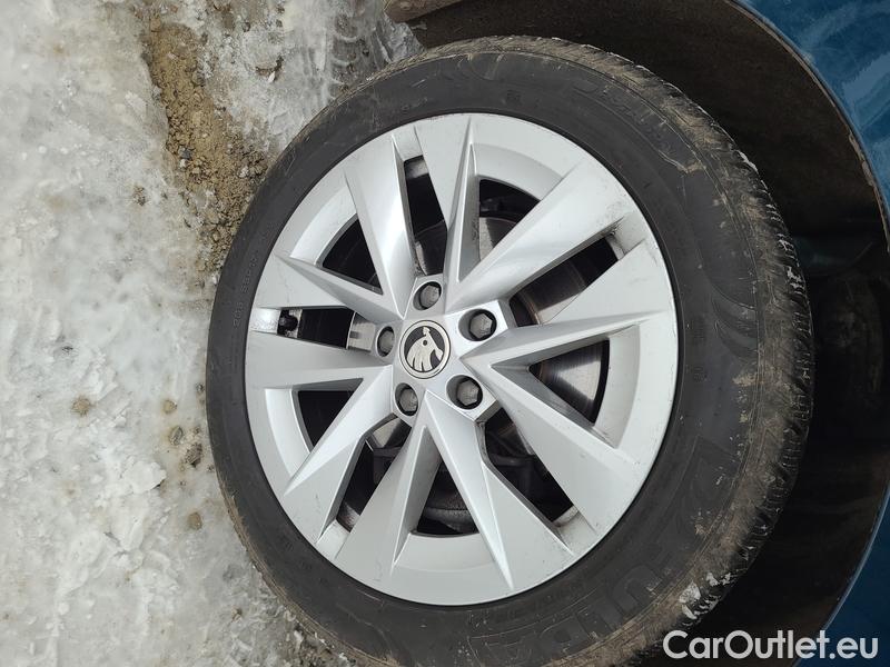  Skoda  Octavia  Lim. (NX3)(2020)  2.0TSI 140 Amb 4x4 AT #18