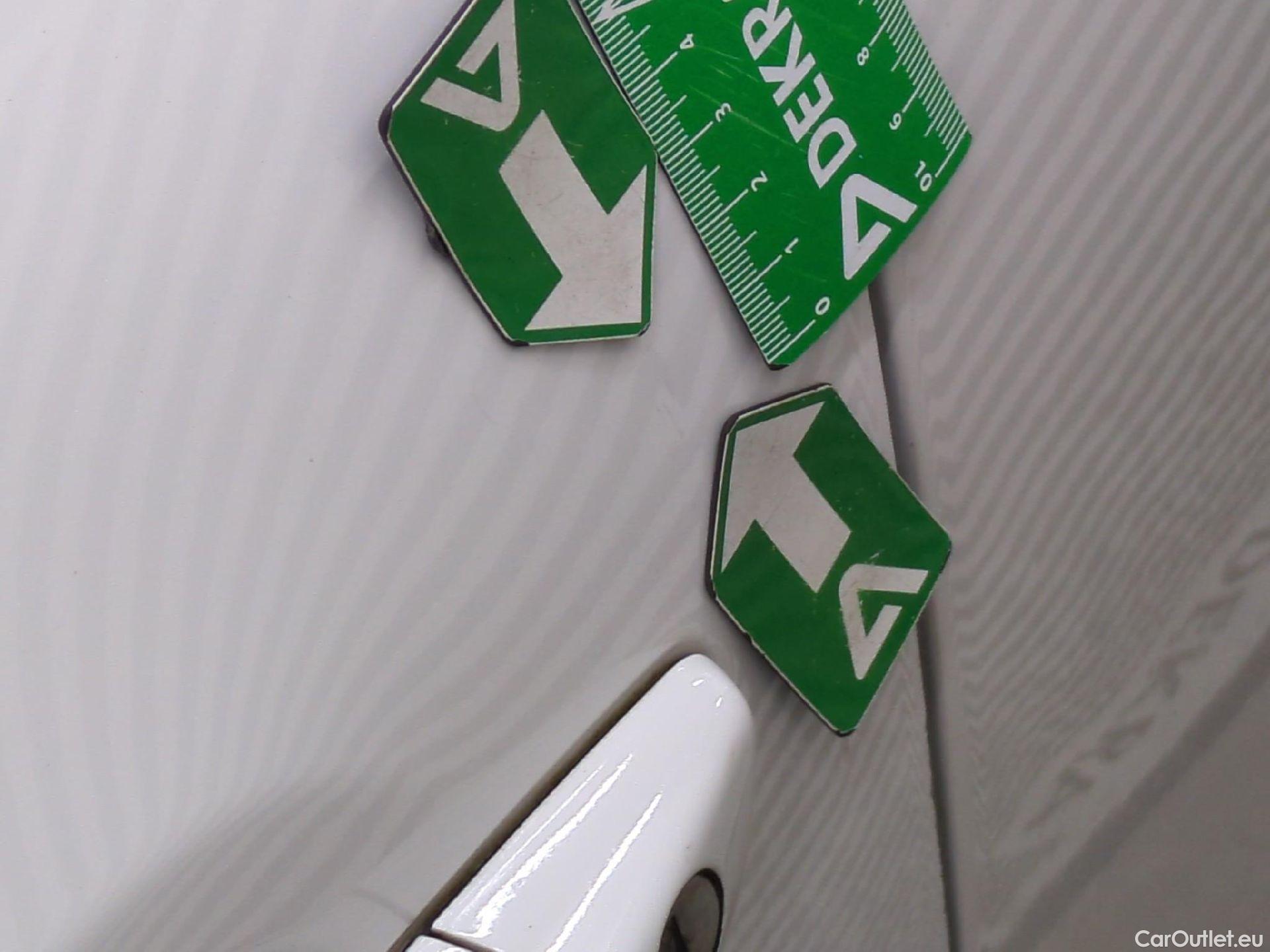  Citroen  C3  Société Feel 1.2 PureTech 80CV BVM5 E6d #26