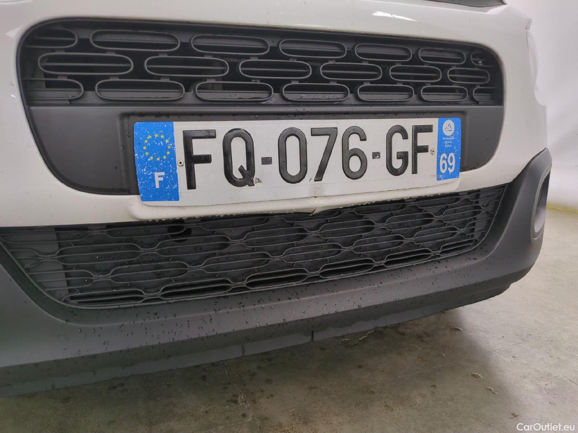  Citroen  C3  Société Feel 1.2 PureTech 80CV BVM5 E6d #20