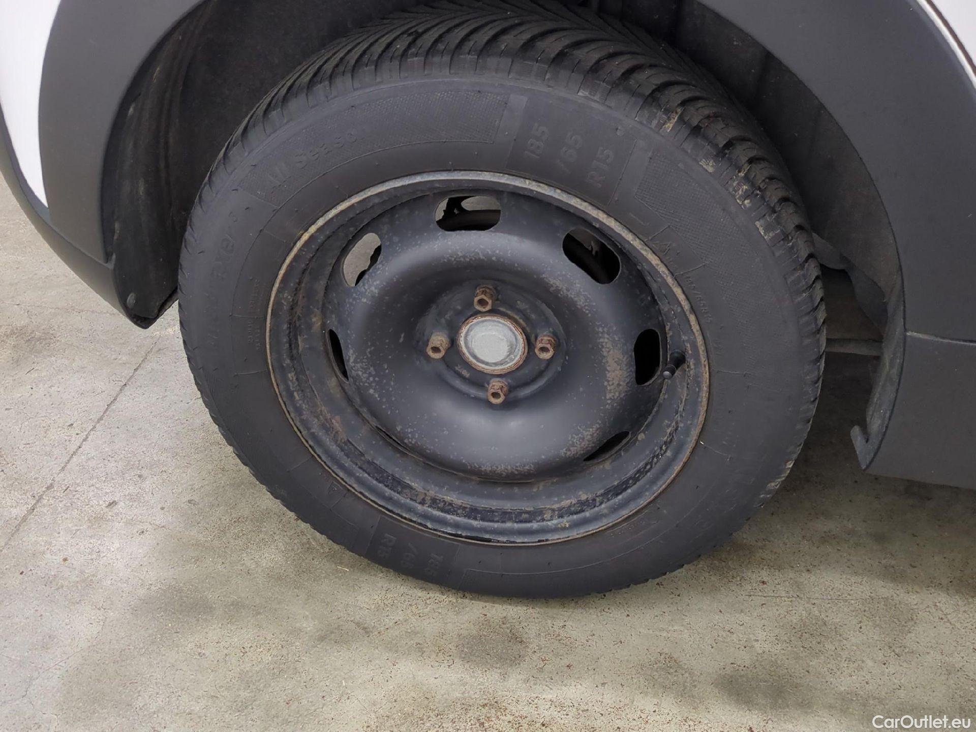  Citroen  C3  Société Feel 1.5 BlueHDI 100CV BVM5 E6dT #3