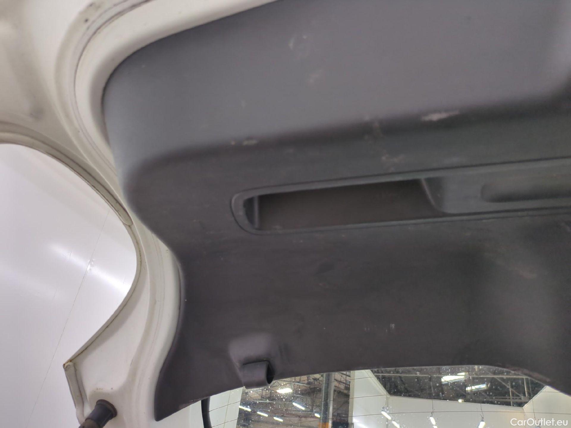  Citroen  C3  Société Feel 1.5 BlueHDI 100CV BVM5 E6dT #40