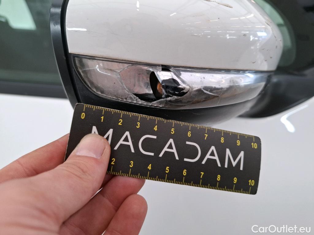  Peugeot  208  Affaire Premium 1.5 HDi 100CV BVM5 E6dT #53