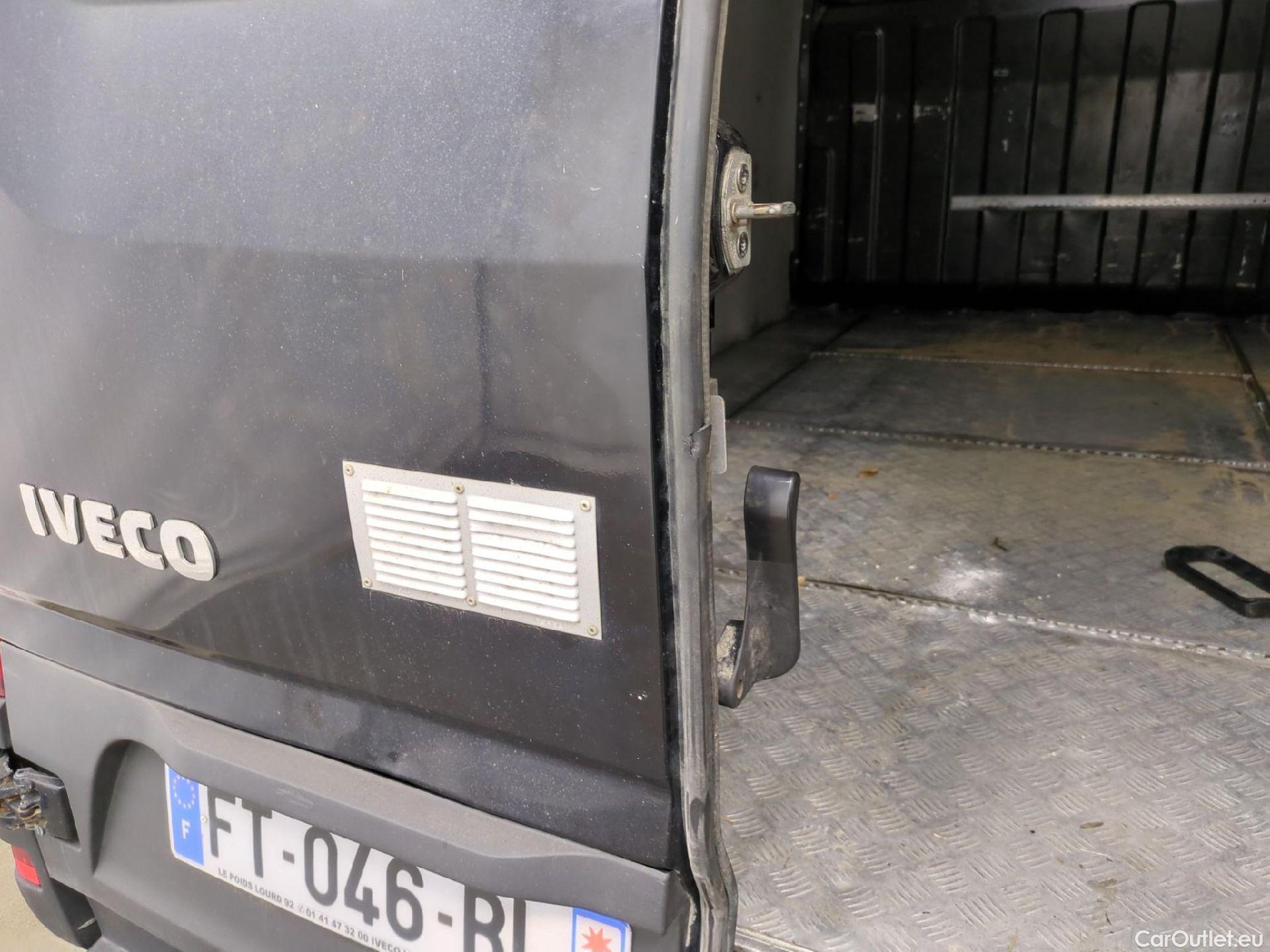  Iveco  Daily IVECO  / 2014 / 4P / Fourgon tôlé 2.3 35S16SA8 V11 H2 3520 #19