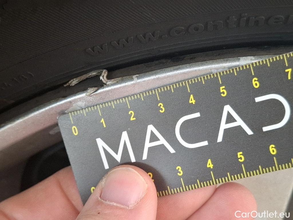  Peugeot  208  Affaire Premium 1.6 HDi 75CV BVM5 E6 #39