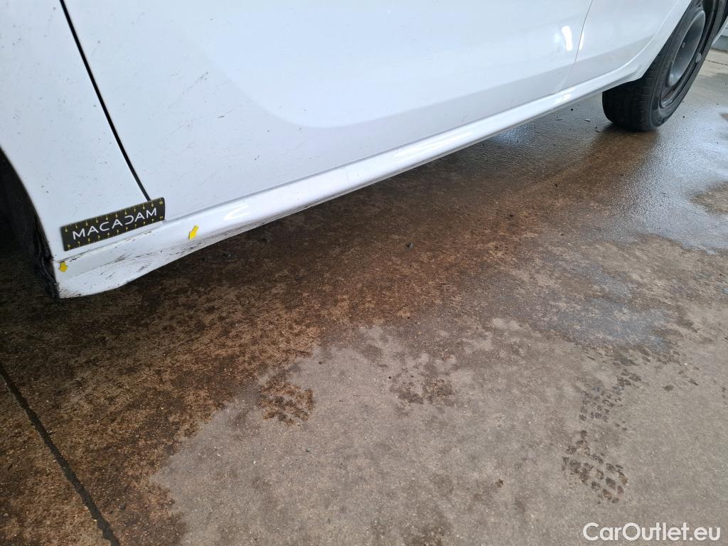  Peugeot  208  Affaire Premium 1.5 HDi 100CV BVM5 E6dT #35