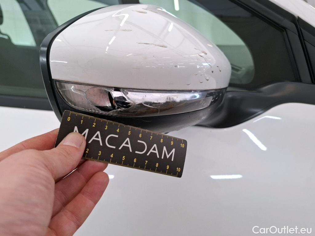  Peugeot  208  Affaire Premium 1.5 HDi 100CV BVM5 E6dT #52