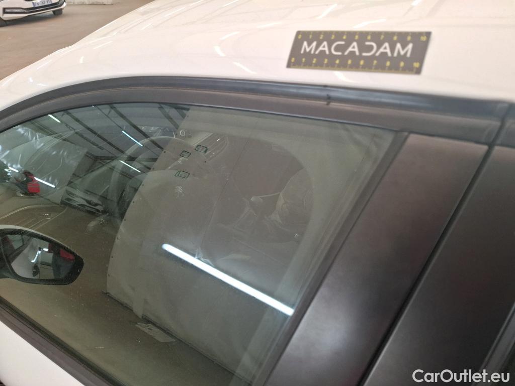  Peugeot  208  Affaire Premium 1.6 HDi 75CV BVM5 E6 #6