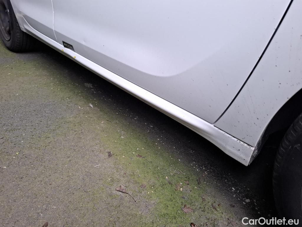  Peugeot  208  Affaire Premium 1.5 HDi 100CV BVM5 E6dT #38