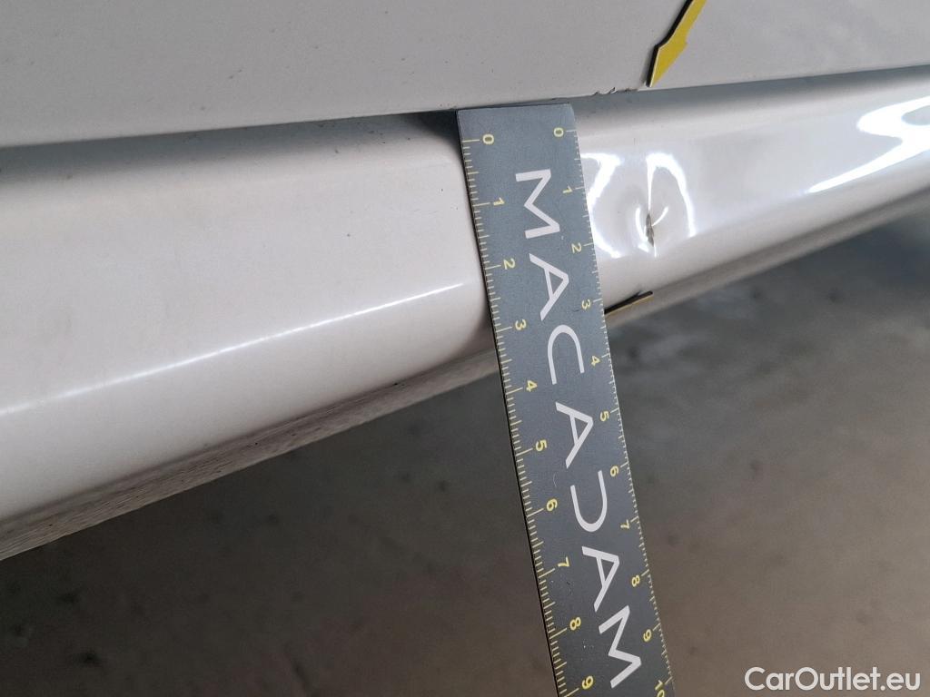  Peugeot  208  Affaire Premium 1.6 HDi 75CV BVM5 E6 #29