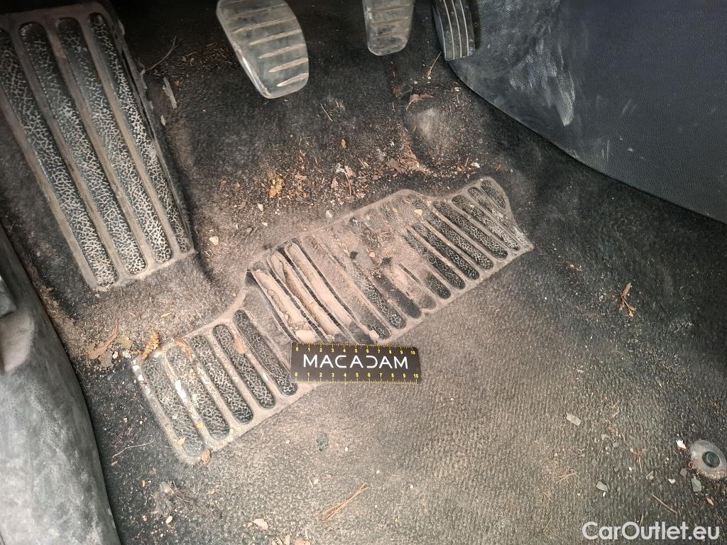  Renault  Clio  IV Air 1.5 dCi 75CV BVM5 E6 #1