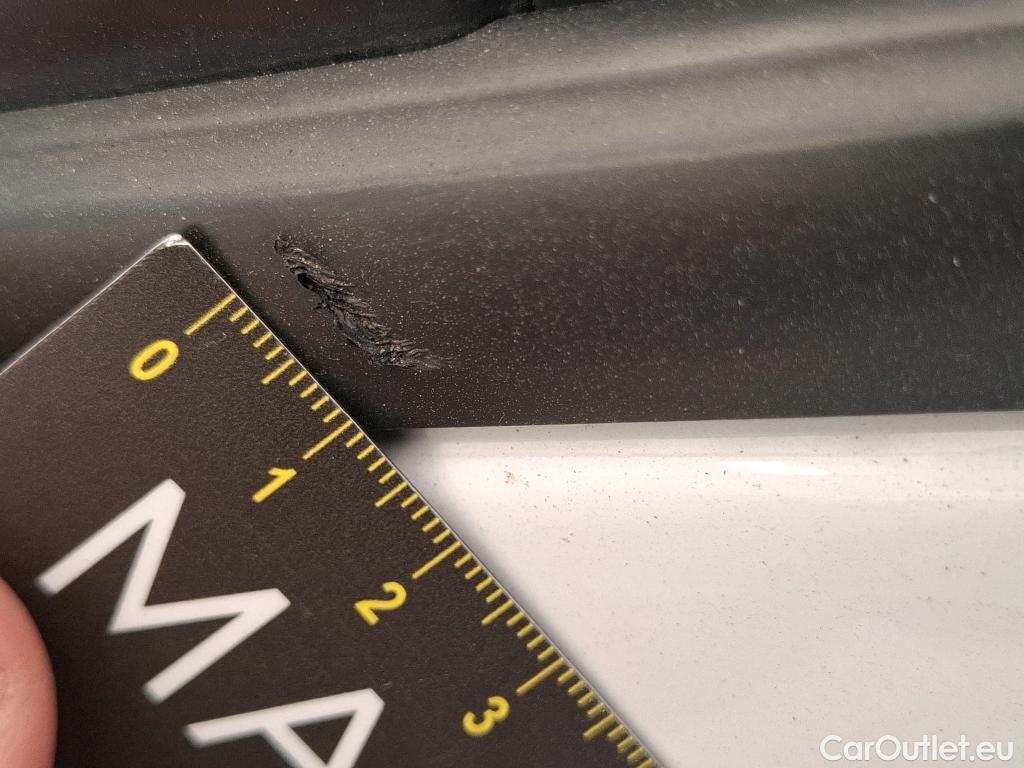  Peugeot  208  Affaire Premium 1.6 HDi 75CV BVM5 E6 #9