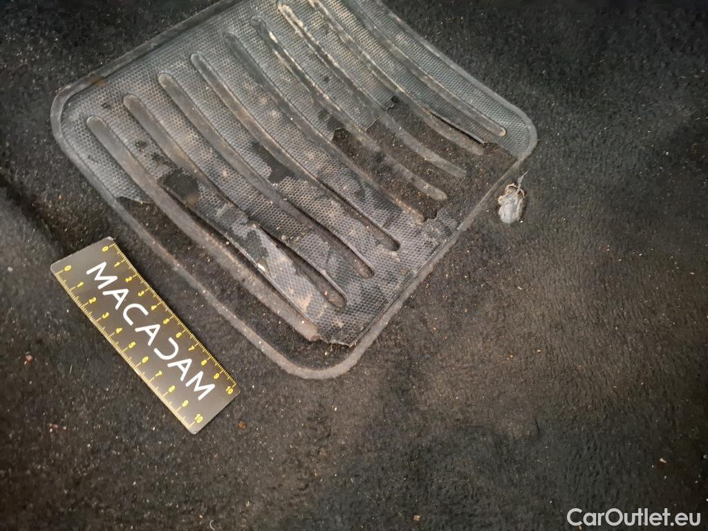  Peugeot  208  Affaire Premium 1.5 HDi 100CV BVM5 E6dT #2