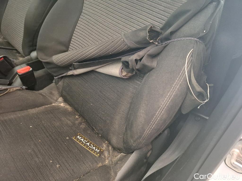  Peugeot  208  Affaire Premium 1.6 HDi 75CV BVM5 E6 #42