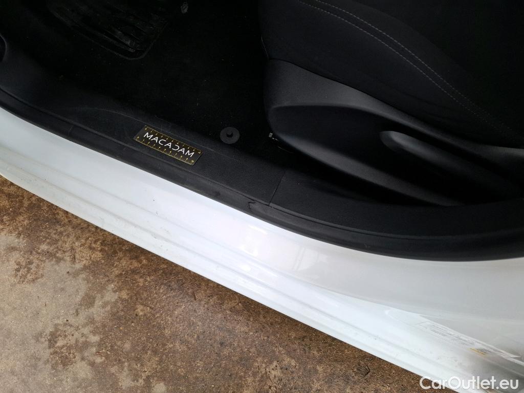  Peugeot  208  Affaire Premium 1.5 HDi 100CV BVM5 E6dT #44