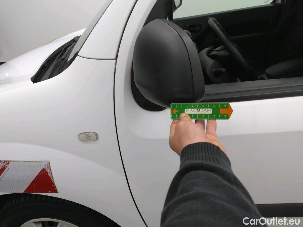  Renault  Kangoo RENAULT  EXPRESS VU 4p EVL Gd Confort 1.5 dCi 110 fourgonnette #67