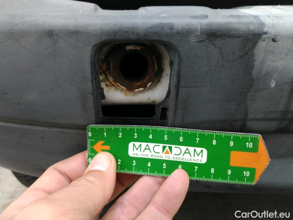  Renault  Kangoo RENAULT  EXPRESS VU 4p EVL Gd Confort 1.5 dCi 110 fourgonnette #63