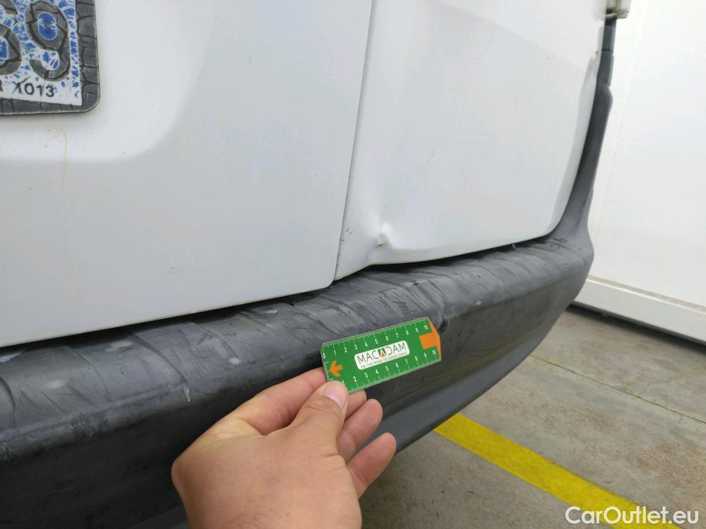  Renault  Kangoo RENAULT  EXPRESS VU 4p EVL Gd Confort 1.5 dCi 110 fourgonnette #31