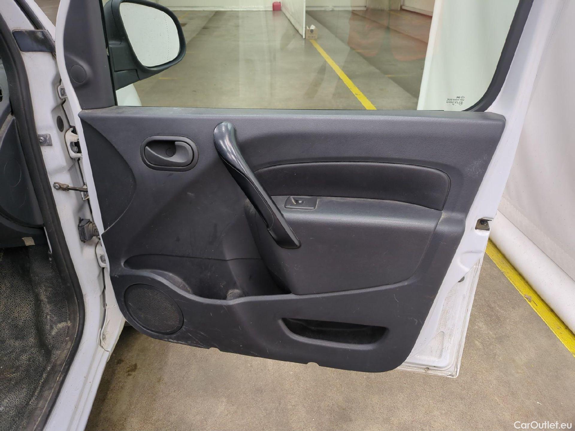  Renault  Kangoo  II Express Maxi Extra (Série Spéciale) - Cab. Appr. 1.5 dCi 95CV BVM6 E6dT #51