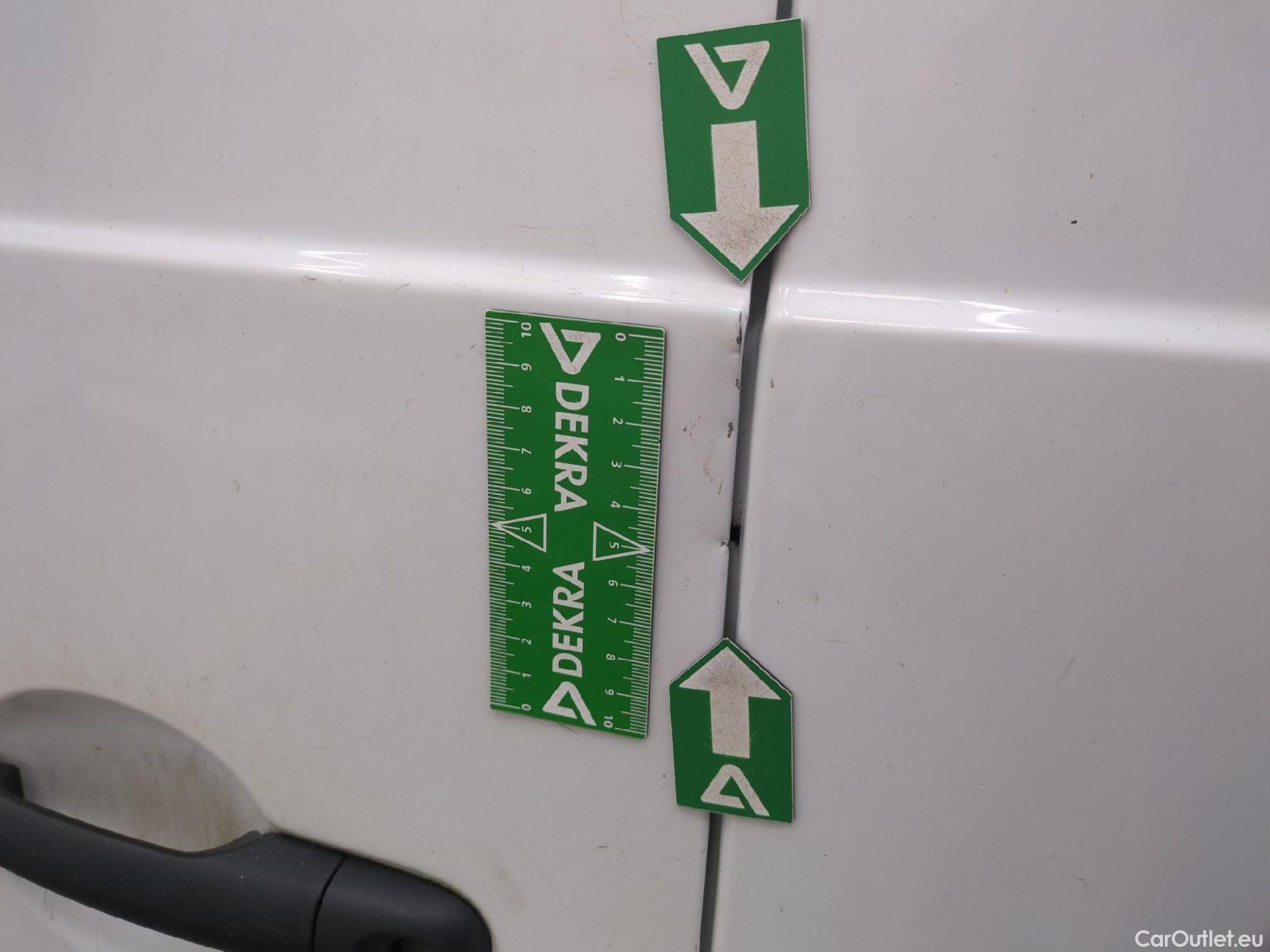  Renault  Kangoo  II Express Maxi Extra (Série Spéciale) - Cab. Appr. 1.5 dCi 95CV BVM6 E6dT #36