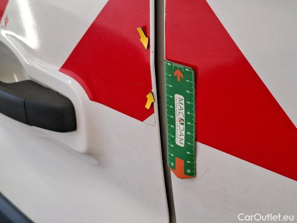  Renault  Trafic  Furgon Grand Confort L1H1 1200 1.6 dCi 125CV BVM6 E6 #23