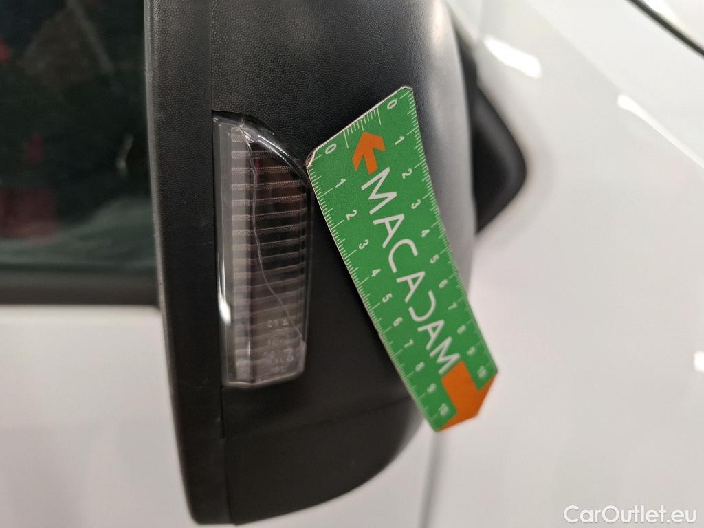  Renault  Trafic  Fourgon L2H1 3T Grand Confort 2.0 dCi 130CV BVM6 E6d #22