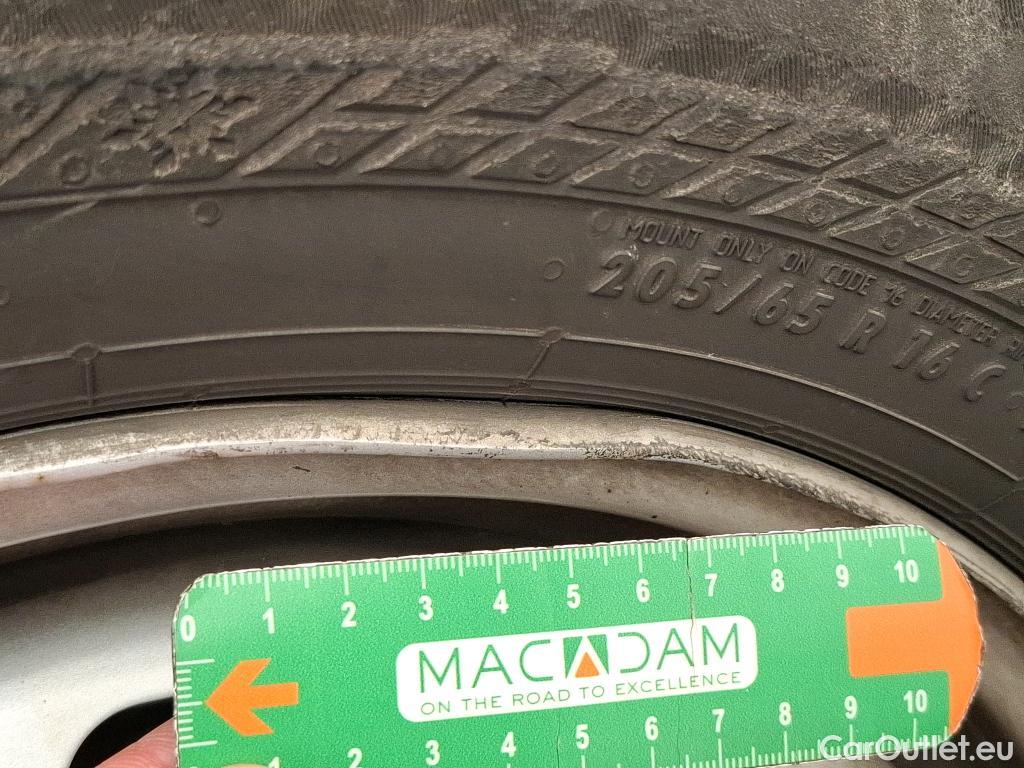  Renault  Trafic  Fourgon L2H1 3T Grand Confort 2.0 dCi 130CV BVM6 E6d #23