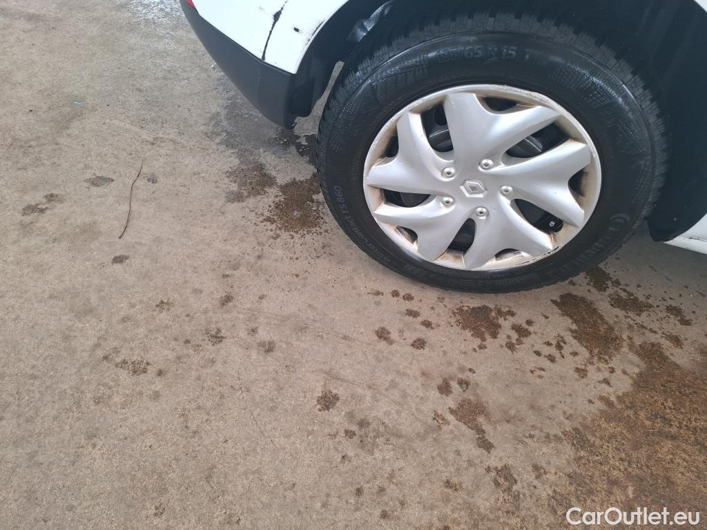  Renault  Megane  III Berline 5pt. Société Air 1.5 dCi 110CV BVM6 E5 #32