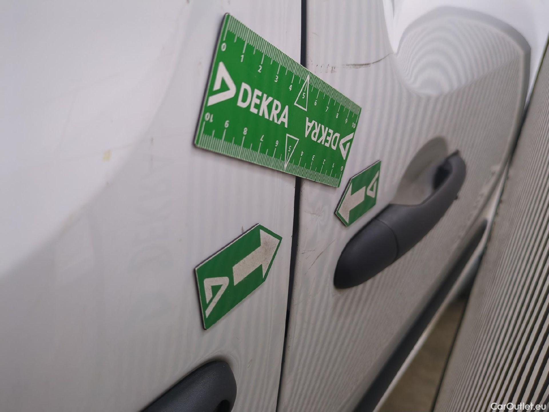  Renault  Kangoo  II Express Maxi Extra (Série Spéciale) - Cab. Appr. 1.5 dCi 95CV BVM6 E6dT #25