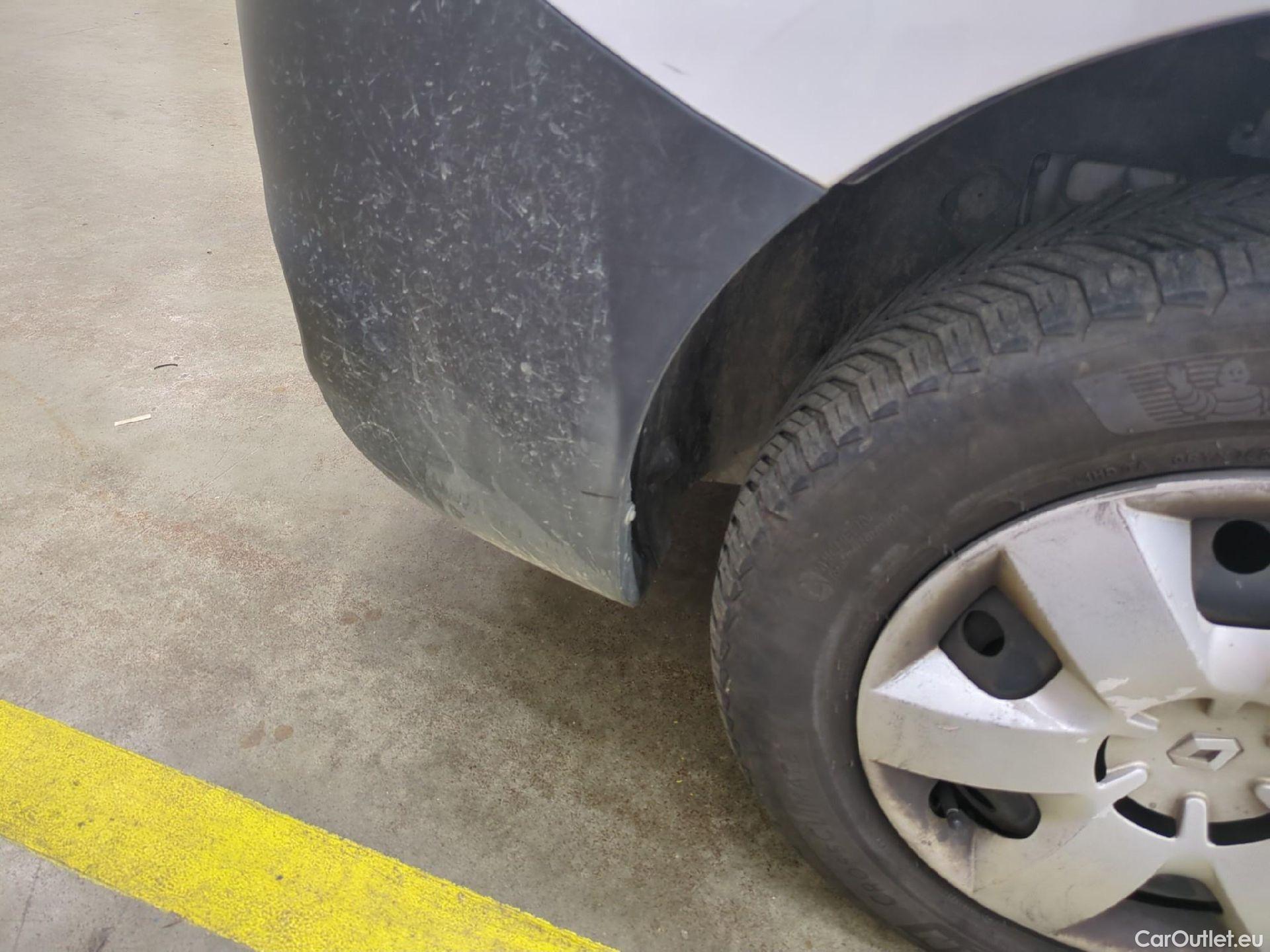  Renault  Kangoo  II Express Maxi Extra (Série Spéciale) - Cab. Appr. 1.5 dCi 95CV BVM6 E6dT #4