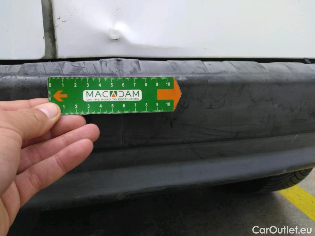  Renault  Kangoo RENAULT  EXPRESS VU 4p EVL Gd Confort 1.5 dCi 110 fourgonnette #25