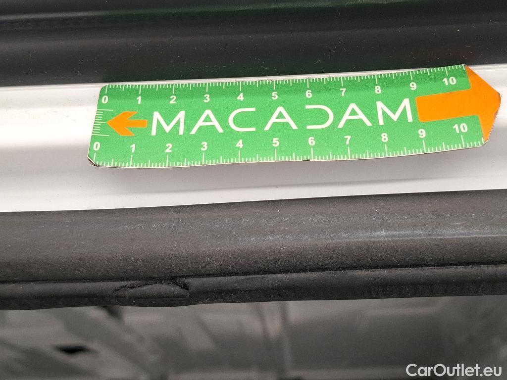  Renault  Trafic  Fourgon L2H1 3T Grand Confort 2.0 dCi 130CV BVM6 E6d #13