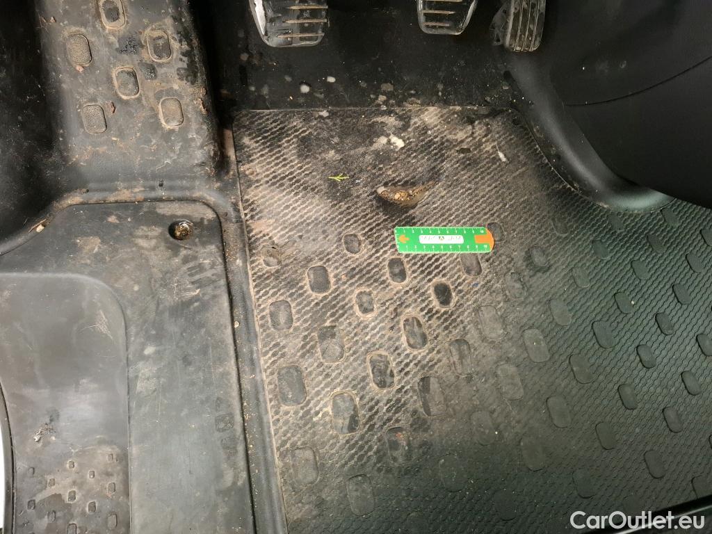  Renault  Trafic  Fourgon L2H1 3T Grand Confort 2.0 dCi 130CV BVM6 E6d #24