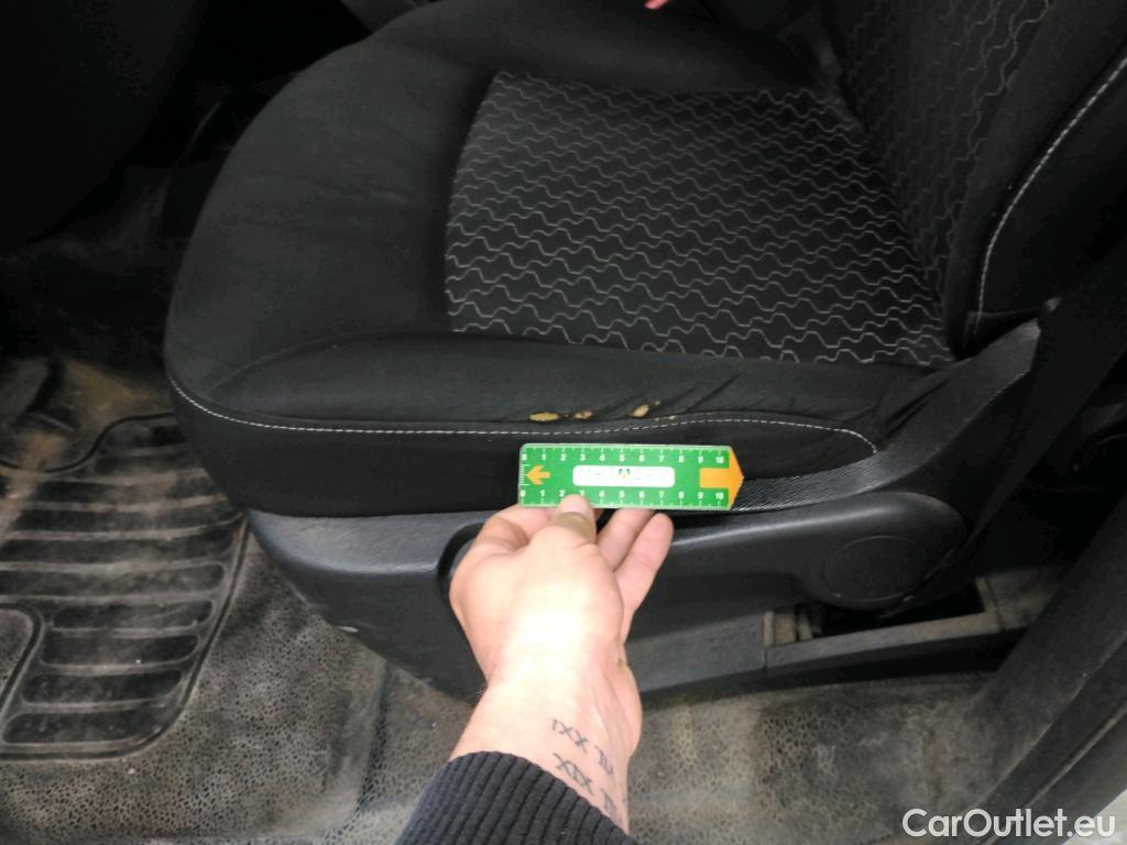  Renault  Kangoo RENAULT  EXPRESS VU 4p EVL Gd Confort 1.5 dCi 110 fourgonnette #16