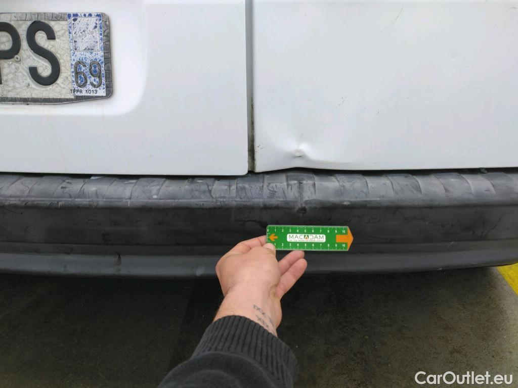  Renault  Kangoo RENAULT  EXPRESS VU 4p EVL Gd Confort 1.5 dCi 110 fourgonnette #24