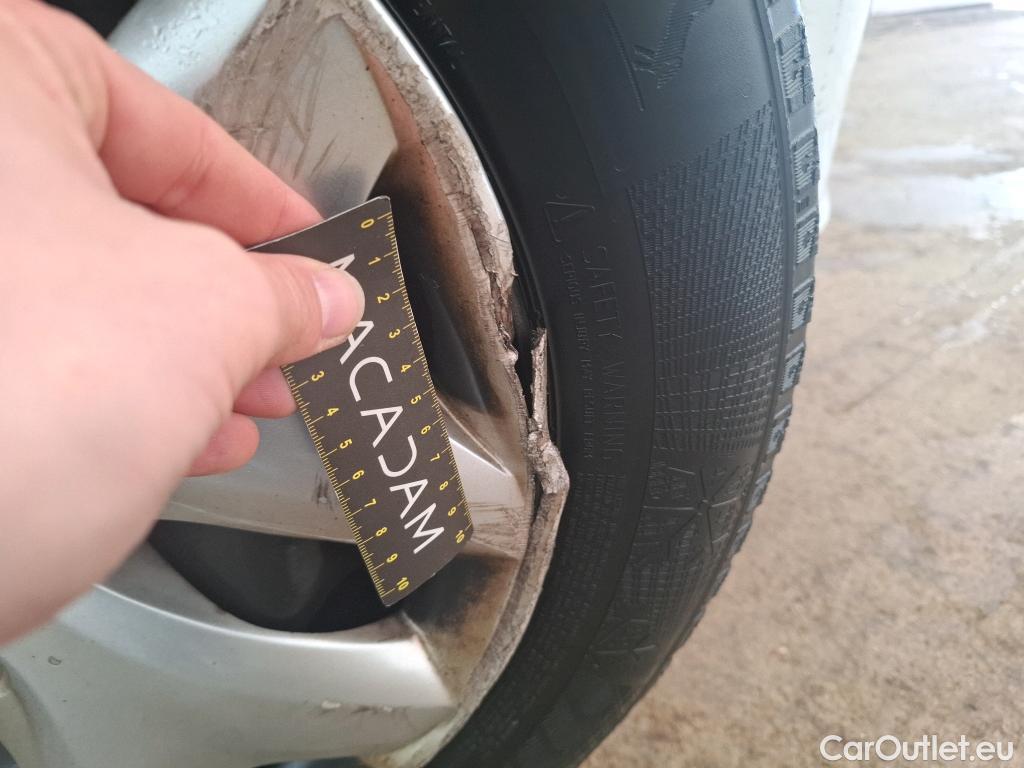  Renault  Megane  III Berline 5pt. Société Air 1.5 dCi 110CV BVM6 E5 #38